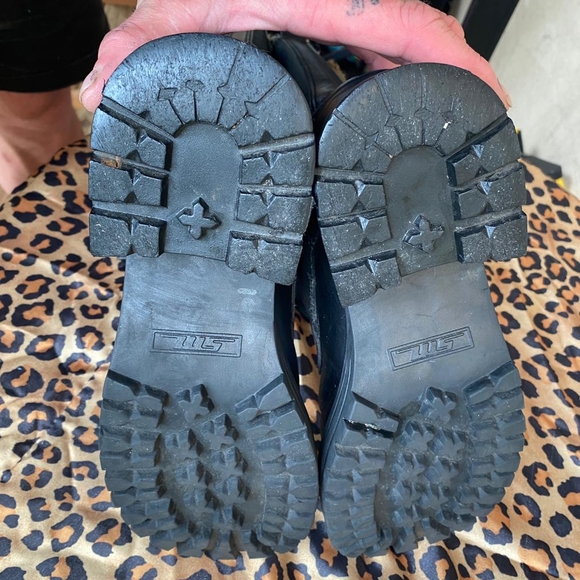 VINTAGE Steve Madden Helmet 1990s Platform Combat Boot Sz 8 - Picture 3 of 12